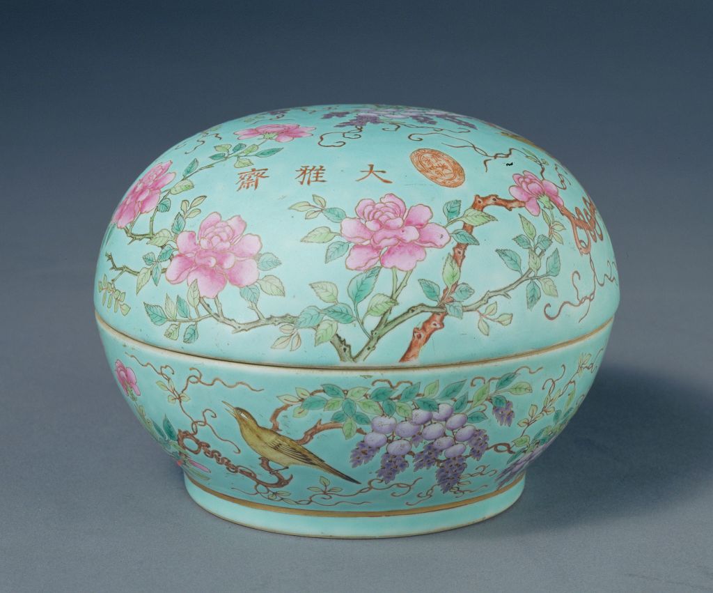 图片[1]-Green pink cane flower and bird pattern round box-China Archive